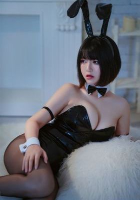 我和老板在车里_BD英语在线观看